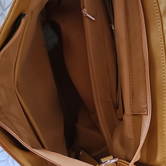 Gucci Purse - Picture 6 of 6